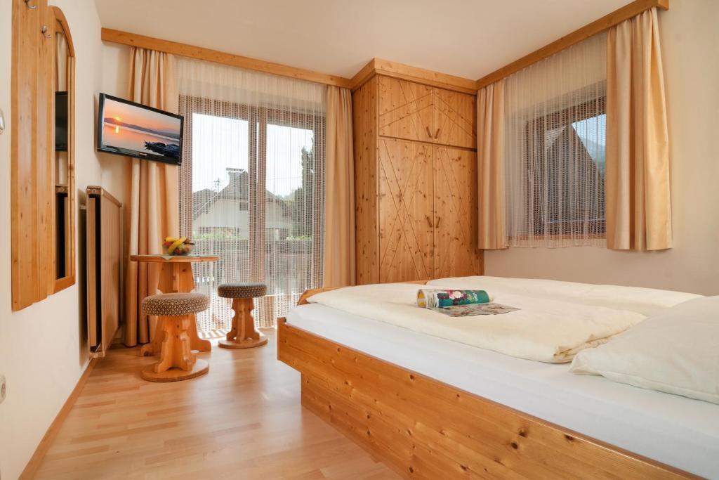 Hubertushof Hotel Latschach ober dem Faakersee Phòng bức ảnh