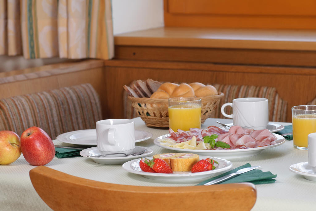Hubertushof Hotel Latschach ober dem Faakersee Ngoại thất bức ảnh