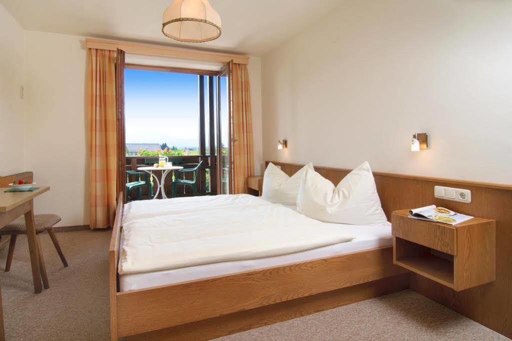 Hubertushof Hotel Latschach ober dem Faakersee Ngoại thất bức ảnh